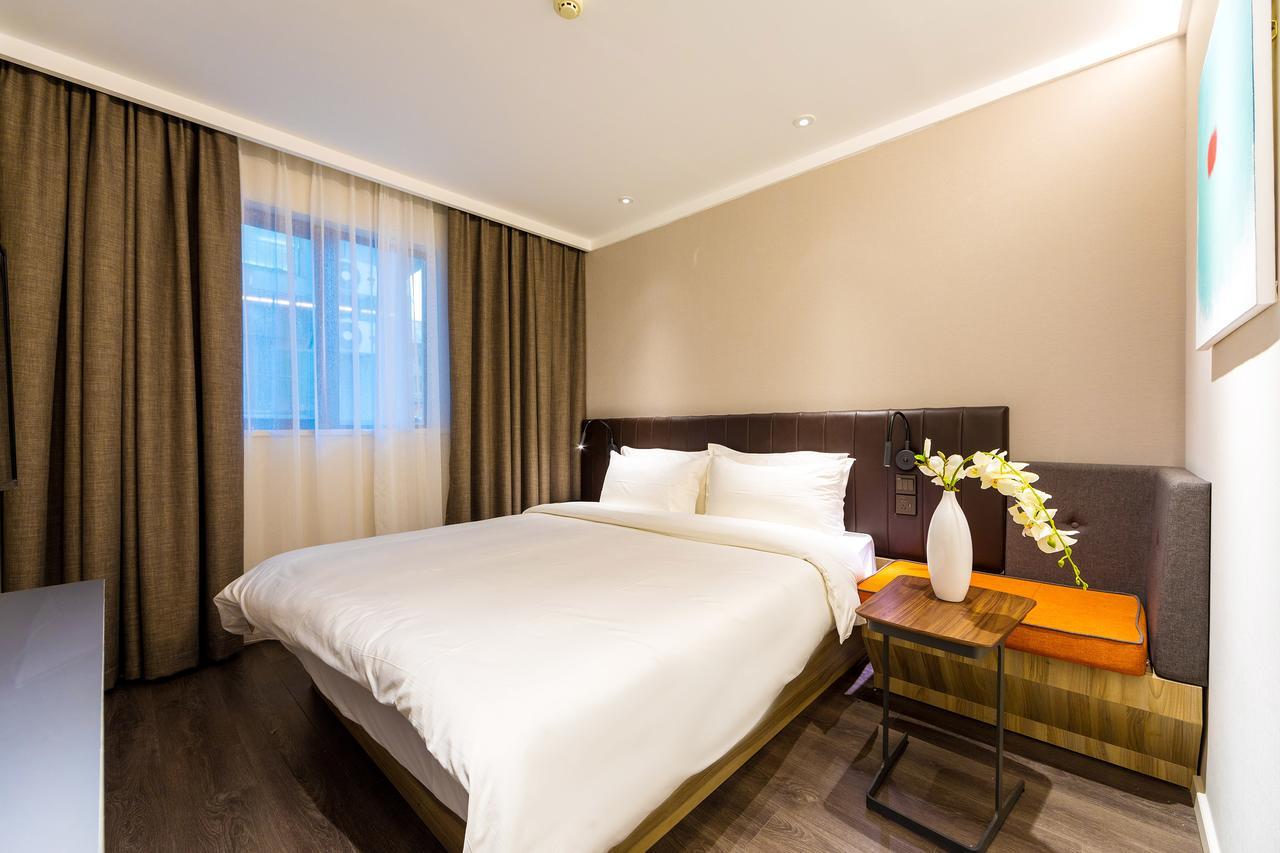 Hanting Premium Hotel Shanghai Dapu Bridge Riyueguang Shopping Mall Exterior photo