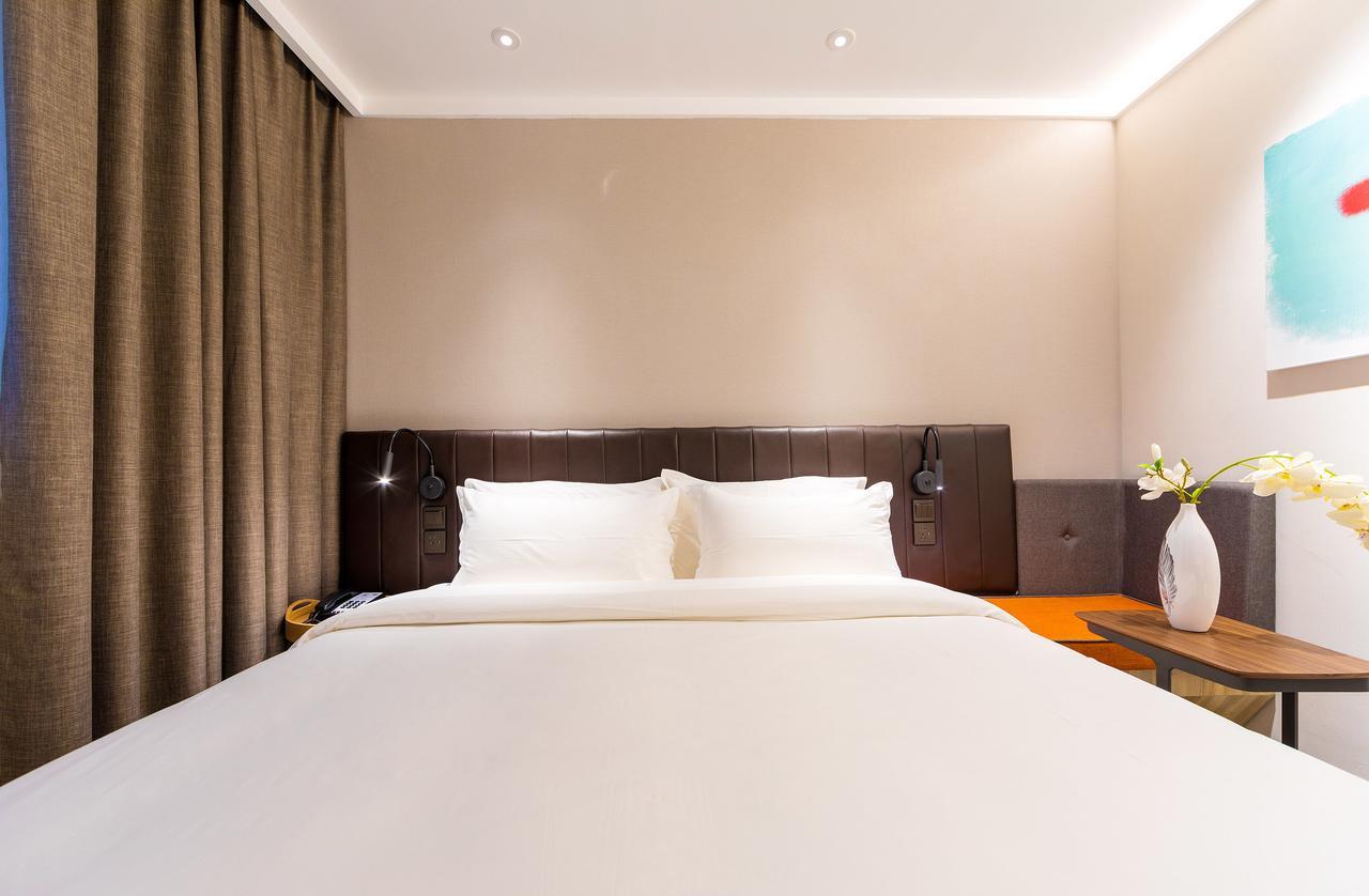Hanting Premium Hotel Shanghai Dapu Bridge Riyueguang Shopping Mall Exterior photo